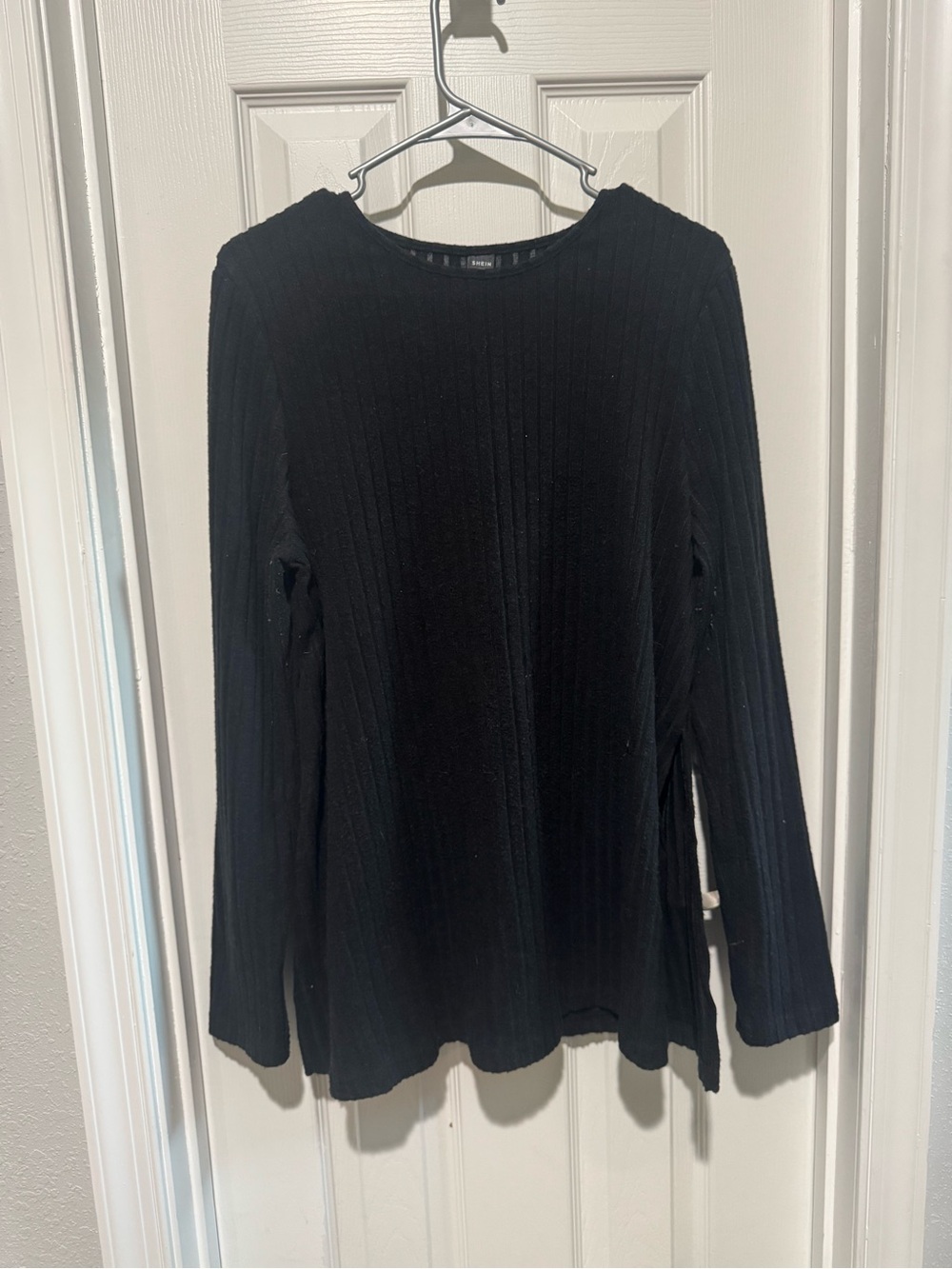 SHEIN Black Ribbed Knit Crewneck Top